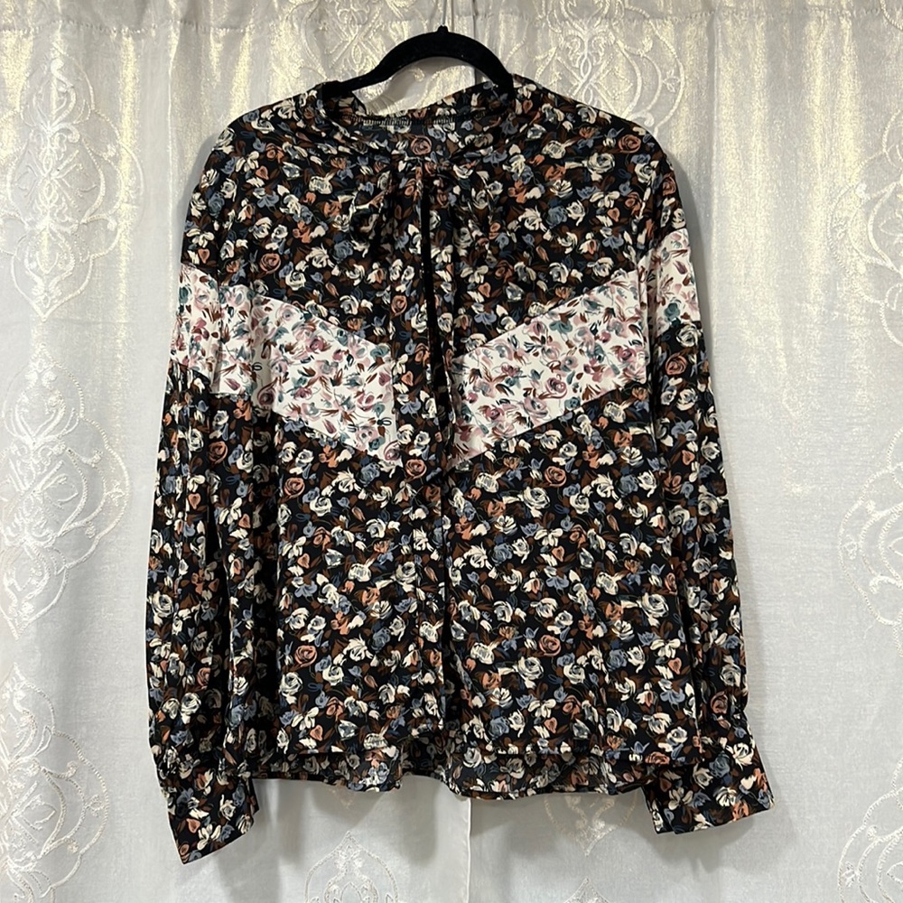 Button-Down Tie Top